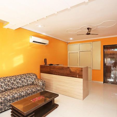Hotel Oyo Rose Residency Near Dwarka Sector 9 Metro Station Neu-Delhi Exterior foto