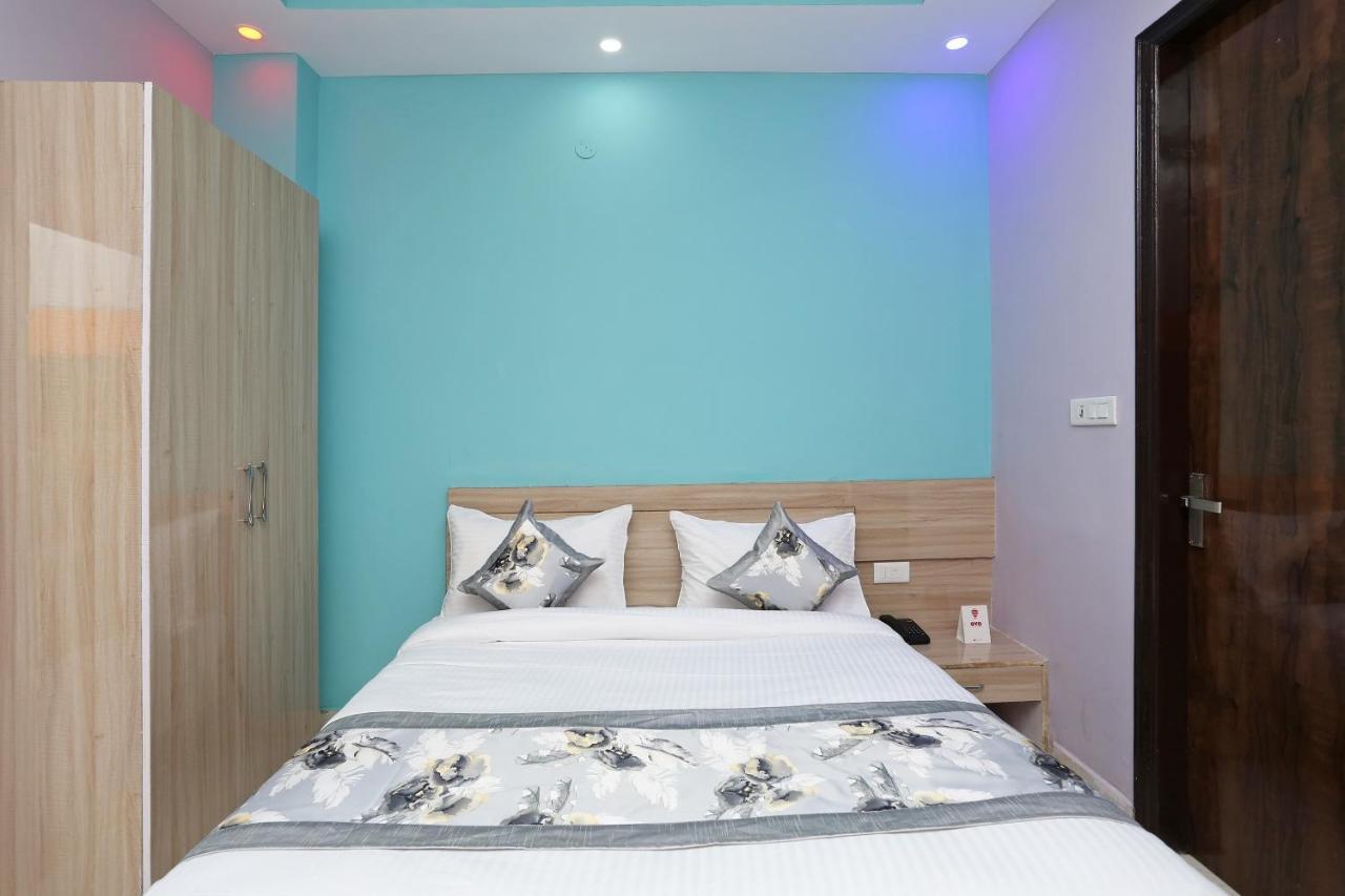 Hotel Oyo Rose Residency Near Dwarka Sector 9 Metro Station Neu-Delhi Exterior foto